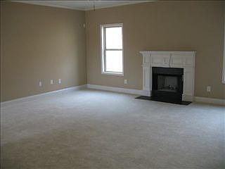 4th image of 5535 Pleasant Woods Dr