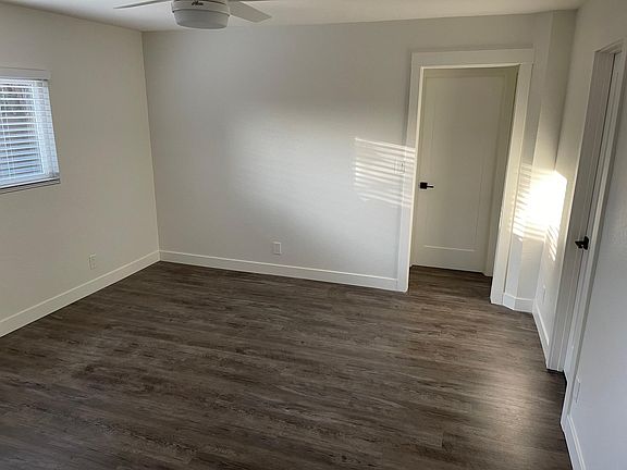 Primary bedroom with en-suite full bath and large walk in closet