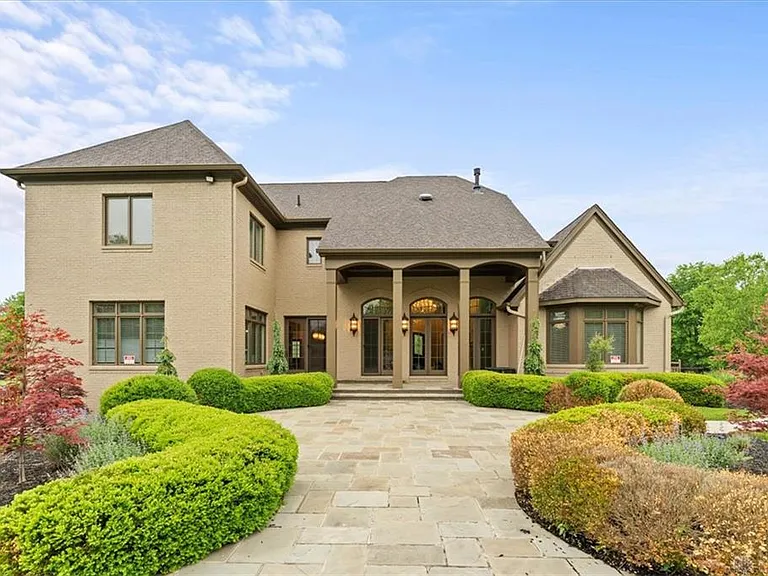 9020 Whisperinghill Dr — Photo 87