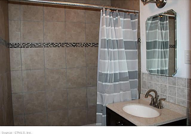 2nd image of 405 Noank Ledyard Rd APT 3