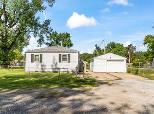 2049 E Hamilton Ave, Springfield, IL 62702