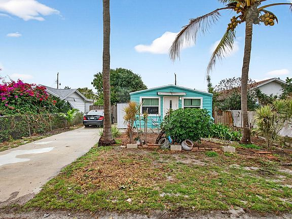 4th image of 1071 Peak Road