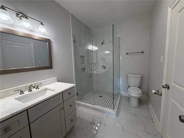 2050 Cypress St — Photo 5