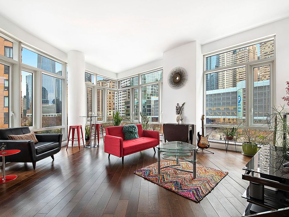 1st image of 70 Little St W #4B