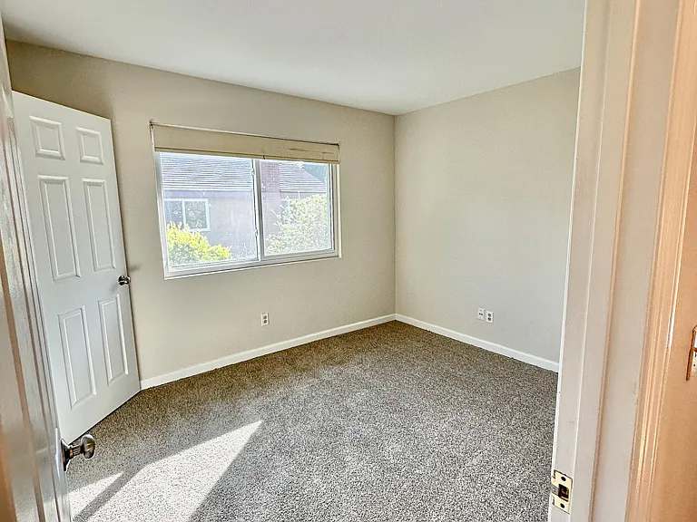 Upstairs Bedroom #2