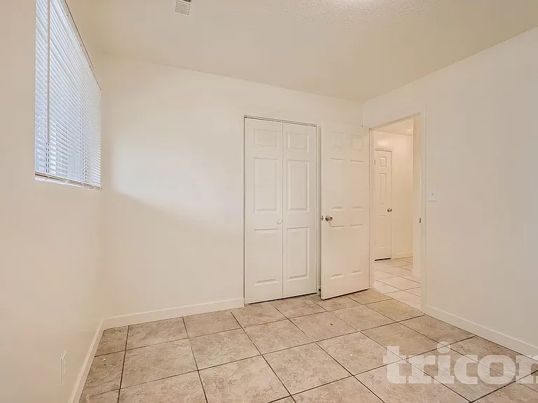 4889 W Milos Dr — Photo 7