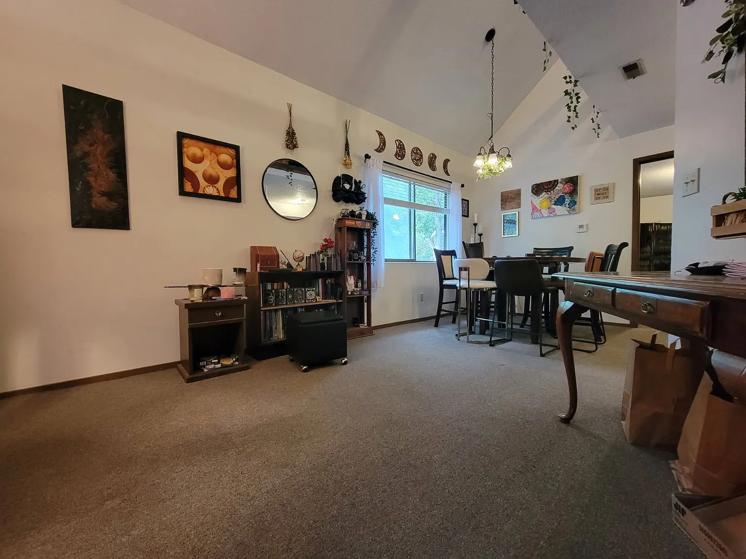 920 Maine St — Photo 2