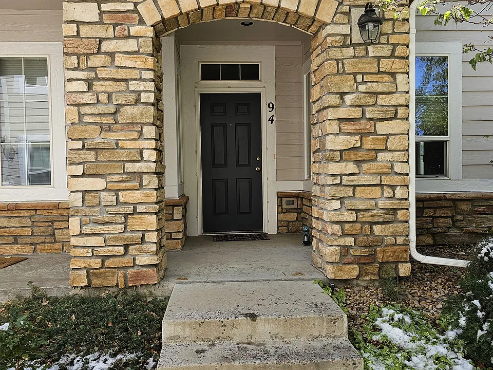 94 Whitehaven Cir