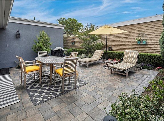 Serene Setting to Relax or Entertain