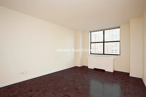 Rented by Mirador Real Estate | media 3