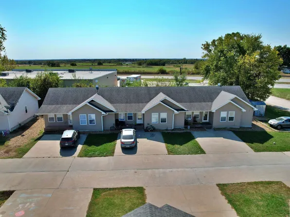 1463 & 1465 Airpark Rd, Sedalia, MO 65301