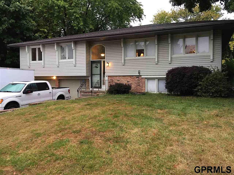 1st image of 904 Brenton Ave