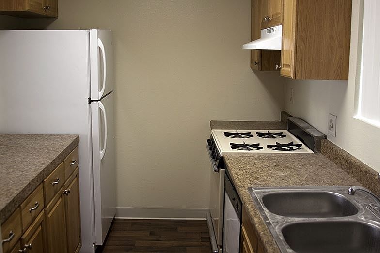 2nd image of 9345 Winter Gardens Blvd APT 4