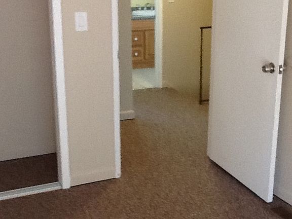 3rd image of 3516 Farm Hill Blvd APT 21