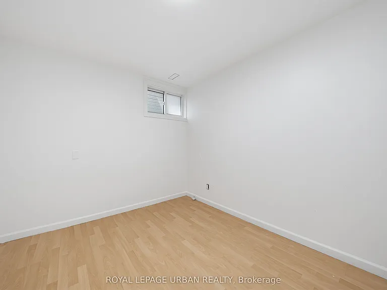 153 Craven Rd #BASEMENT — Photo 18