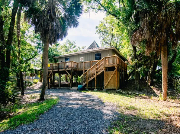 506 Jungle Rd, Edisto Island, SC 29438