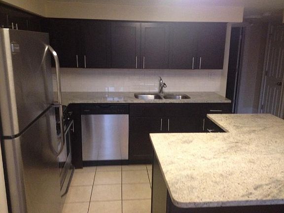 3rd image of 871 W Lill Ave #Av1