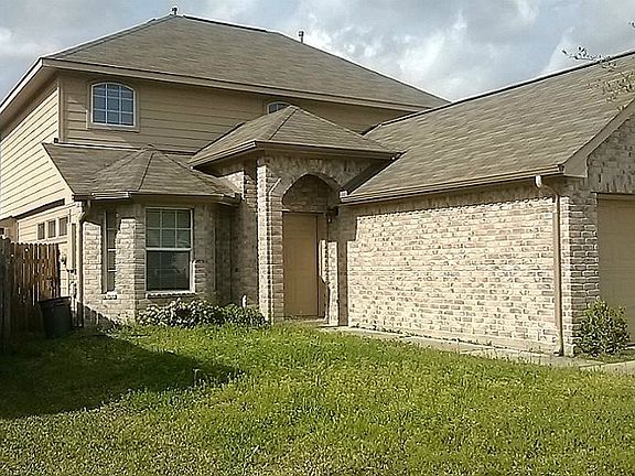 3rd image of 1011 Lancaster Lake Dr