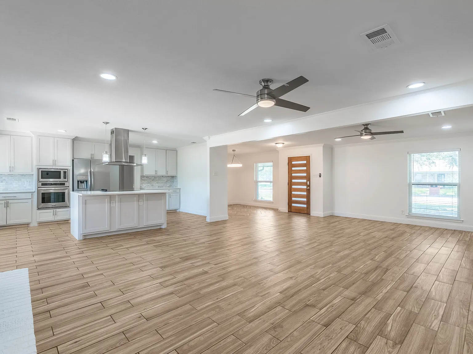 4 bed, 2266 sqft, $3,700 — Photo 3