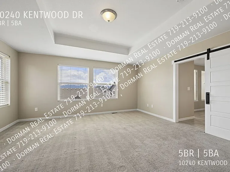 10240 Kentwood Dr — Photo 73