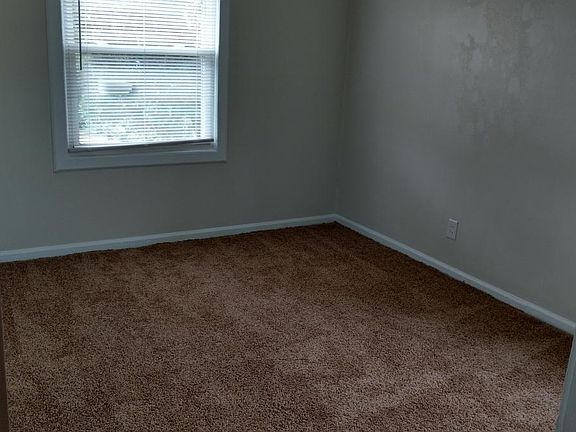 5th image of 2216 Woodruff Ave