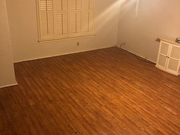 5th image of 8915 Kenton Ct