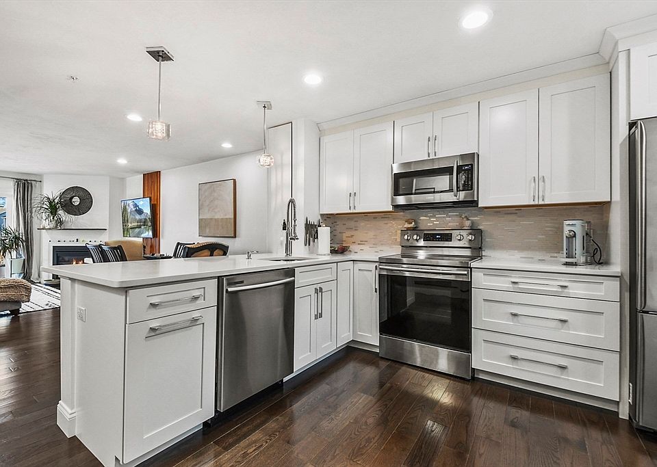 1st image of 3 Landing Way #3