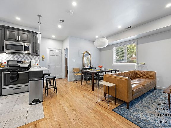 3rd image of 48 Clove Rd