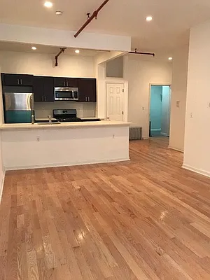 Rented by Borough Property Group | media 35