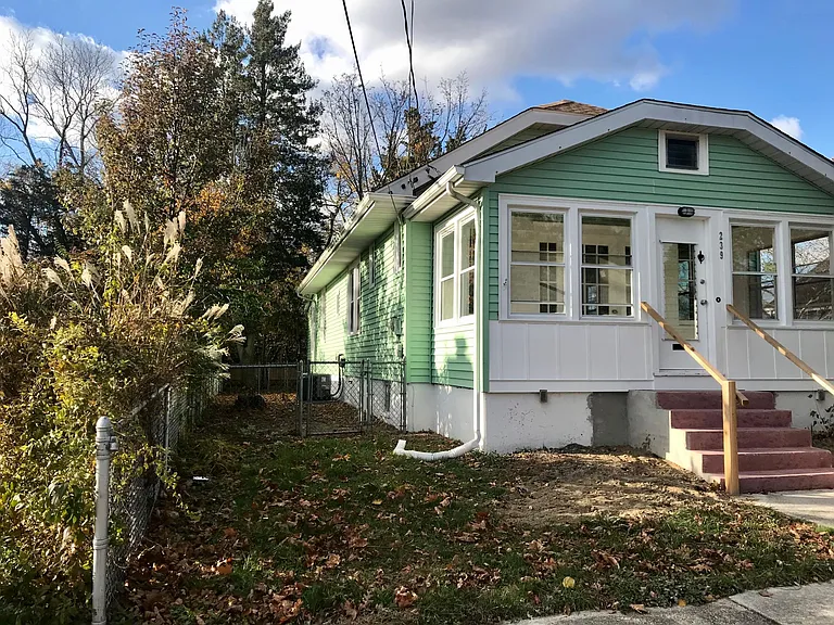 239 Marlin Rd — Photo 2