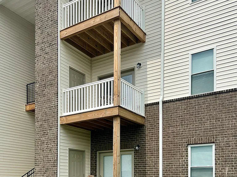 Rock Ridge Apartments — Photo 1