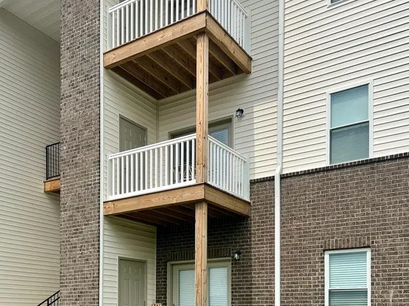 Rock Ridge Apartments