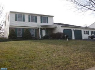 717 Shadywood Dr, Perkasie, PA 18944
