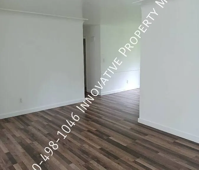 5476 Westchester Dr — Photo 6