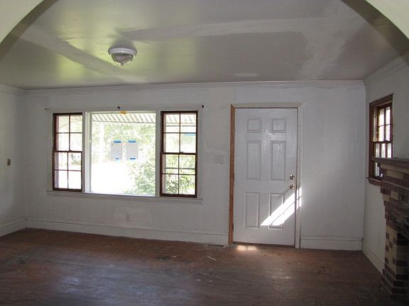 2nd image of 740 Asheville Hwy