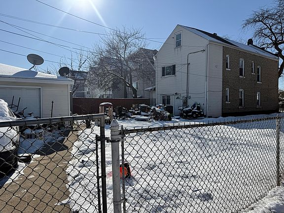 5th image of 3003 S Kenneth Ave