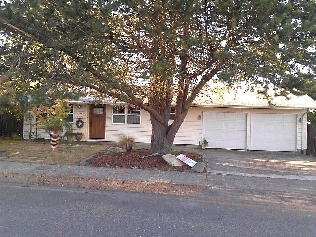 1st image of 5509 N 47th St