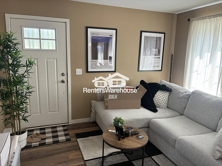 1305 Flag Ave N #2 — Photo 9