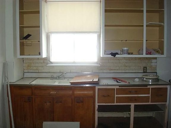 2nd image of 41 Missouri Ave