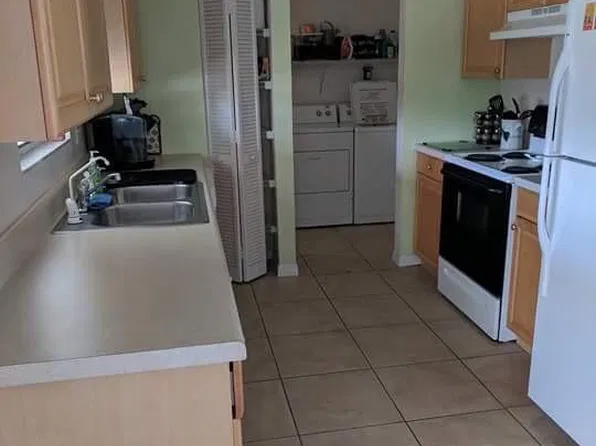 611 Sturgeon Pl, Punta Gorda, FL 33950