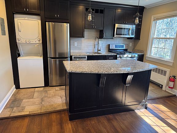 3rd image of 3 Wedgewood Dr APT 103