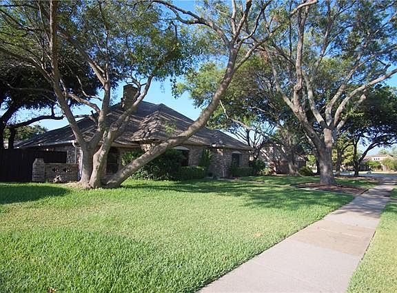 2nd image of 3324 Overland Dr