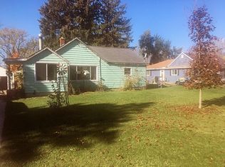 204 S Summerset Dr, Racine, WI 53406