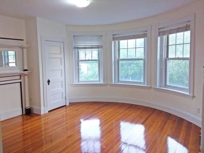 55 Magazine St APT 31, Cambridge, MA, 02139