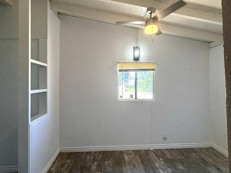 25189 Gentian Ave — Photo 8