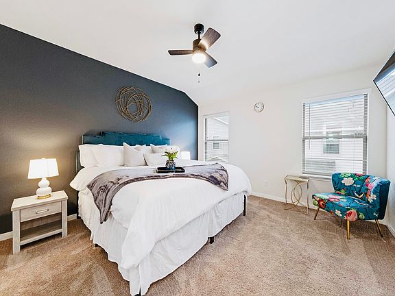 5th image of 10327 Lynwood Br #102