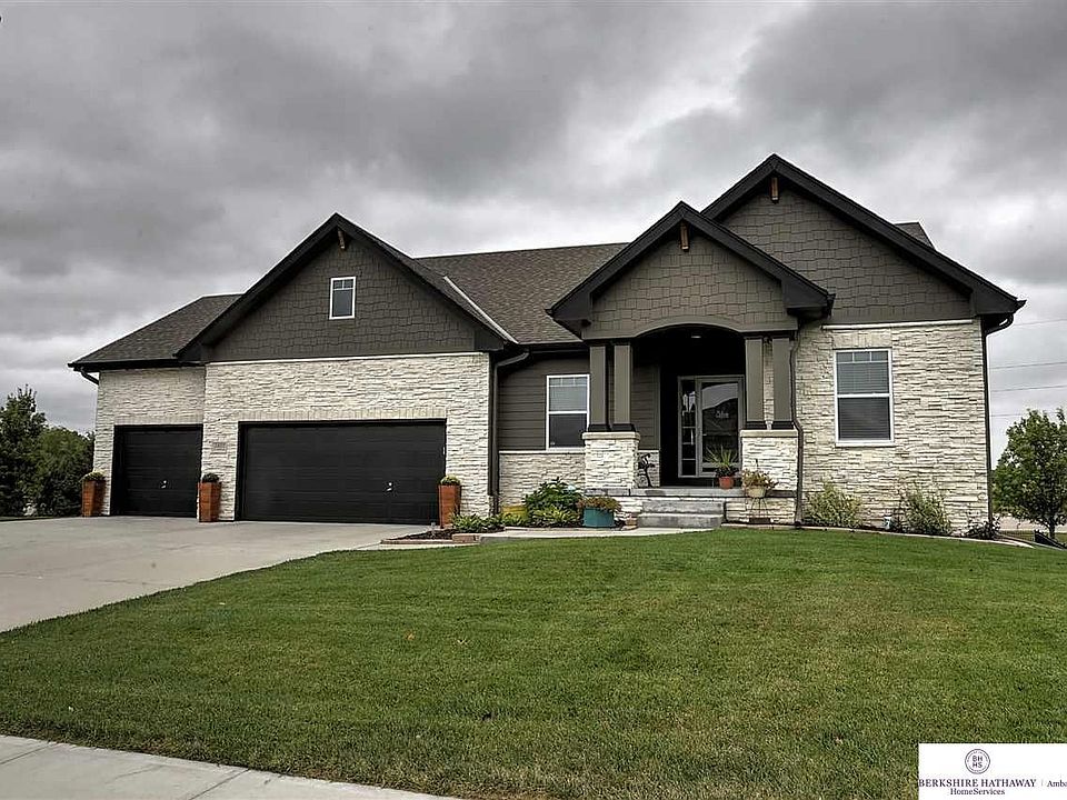 1st image of 3802 N 269th Ave