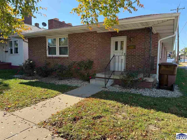 145 S 3rd St, Clinton, IN 47842