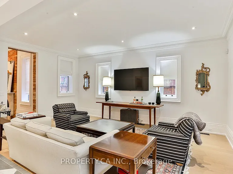 38 Beaconsfield Ave #MAIN HOUSE — Photo 13