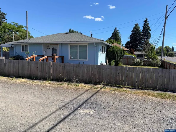 1675 S 2nd St APT A, Lebanon, OR 97355